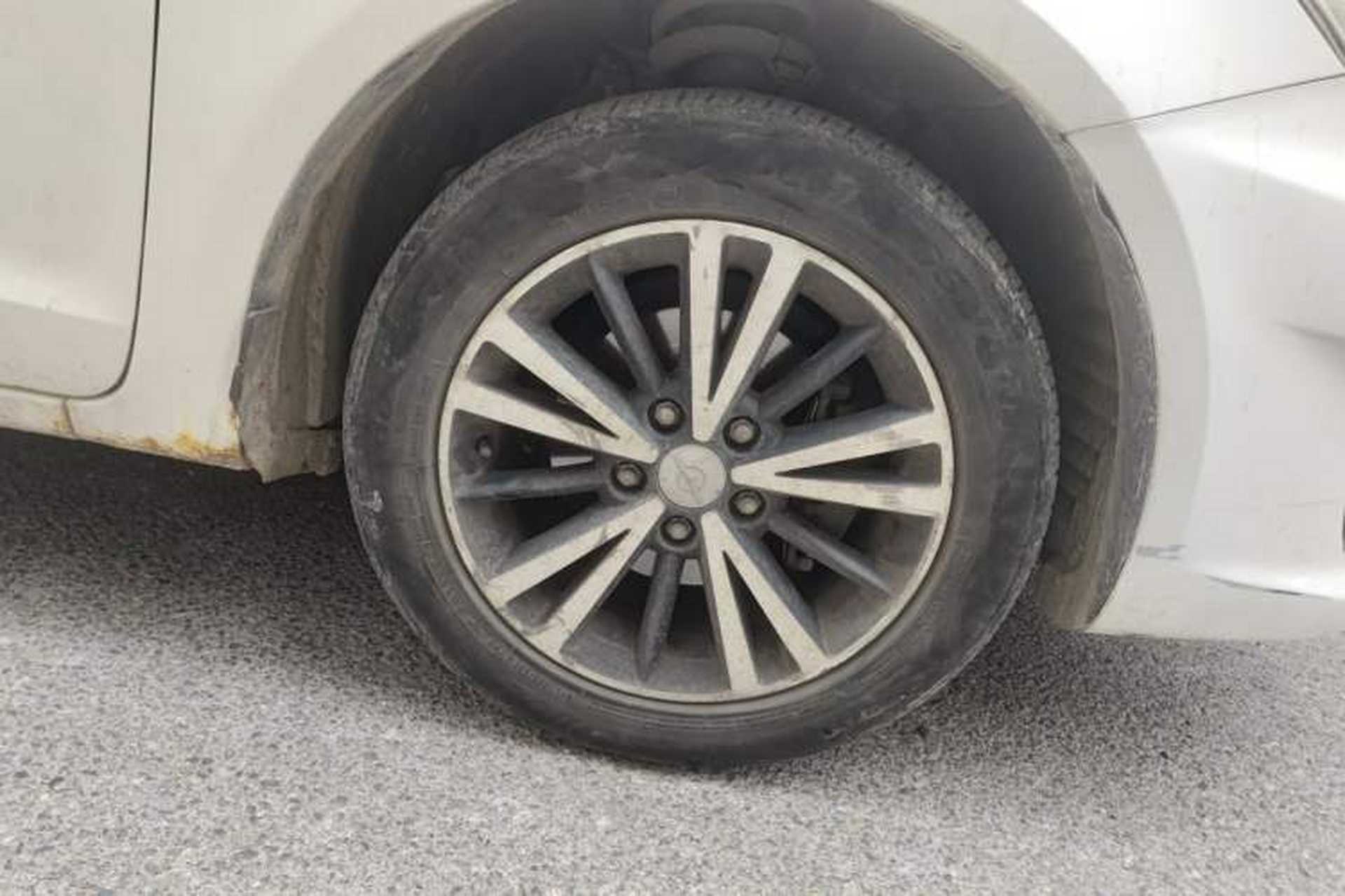 Used Haima M6 2017 1.5T CVT Luxury Model Right Front Wheel Hub