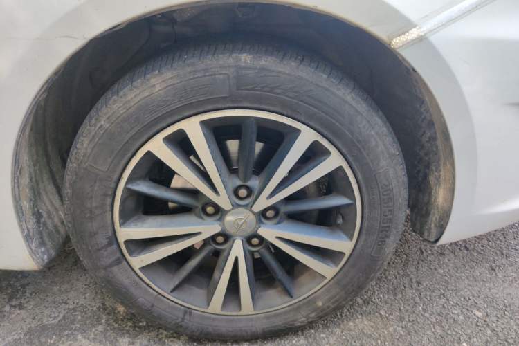 Used Haima M6 2017 1.6L Manual Comfort Model Right Front Wheel Hub