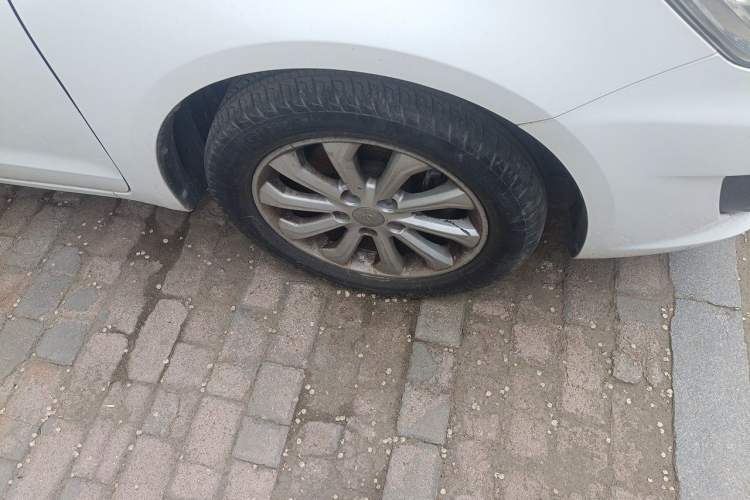 Used Haima M6 2017 1.6L Manual Comfort Model Right Front Wheel Hub