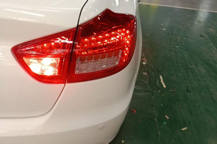 Used Haima M6 2017 1.5T CVT Luxury Model Right Rear Taillight