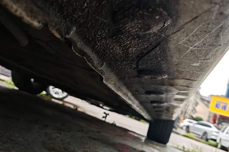Used Haima M6 2017 1.6L Manual Comfort Model Right Side Sill