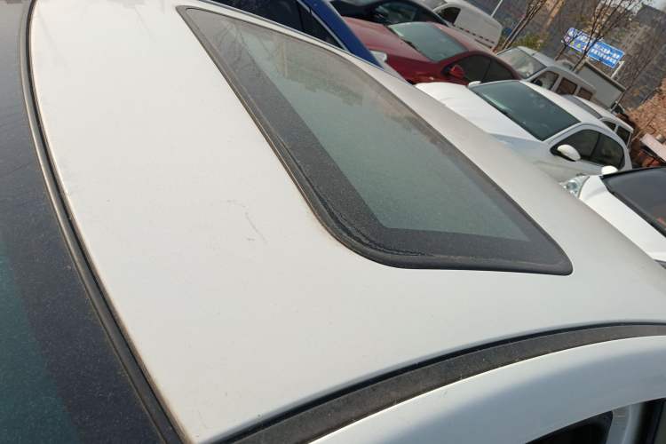 Used Haima M6 2017 1.5T CVT Luxury Model Roof