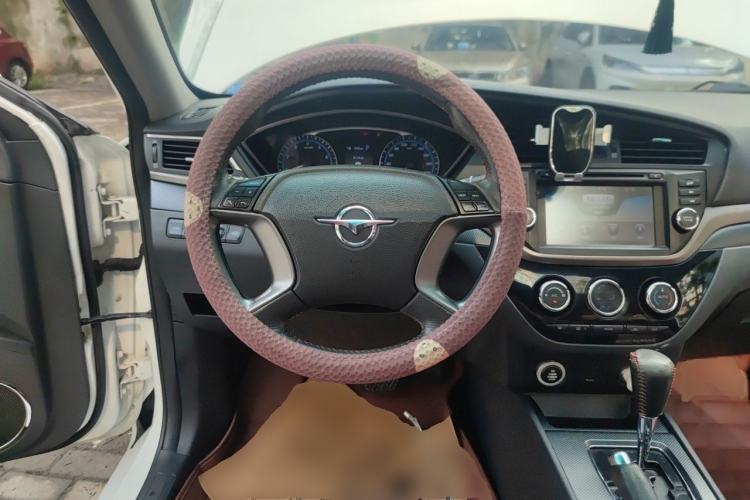 Used Haima M6 2017 1.5T CVT Sporty Premium Model Steering Wheel