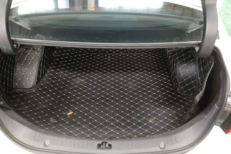 Used Haima M6 2017 1.5T CVT Luxury Model Trunk