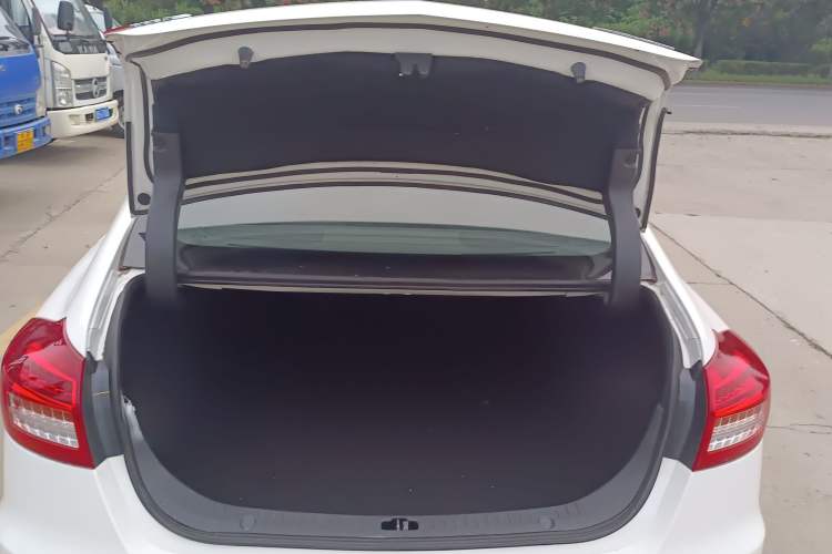 Used Haima M6 2017 1.6L Manual Comfort Model Trunk