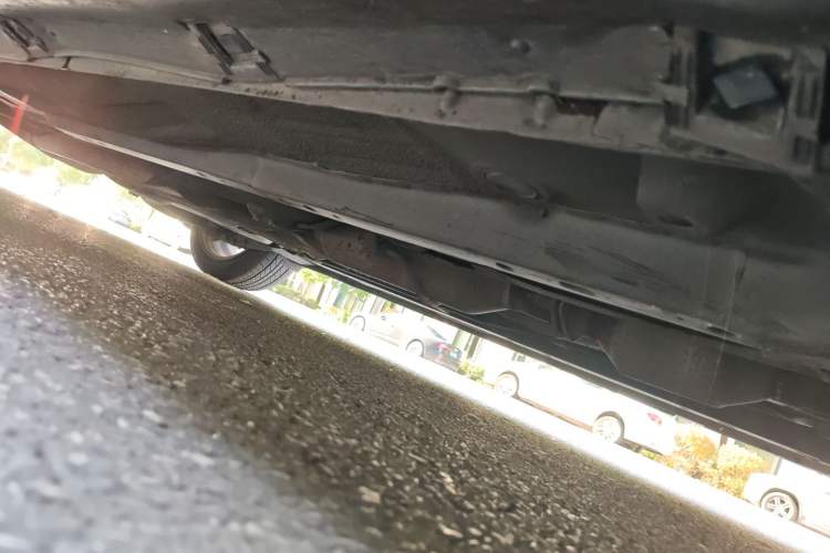 Used Haima M8 2014 2.0L Automatic Luxury Version Chassis Front Right