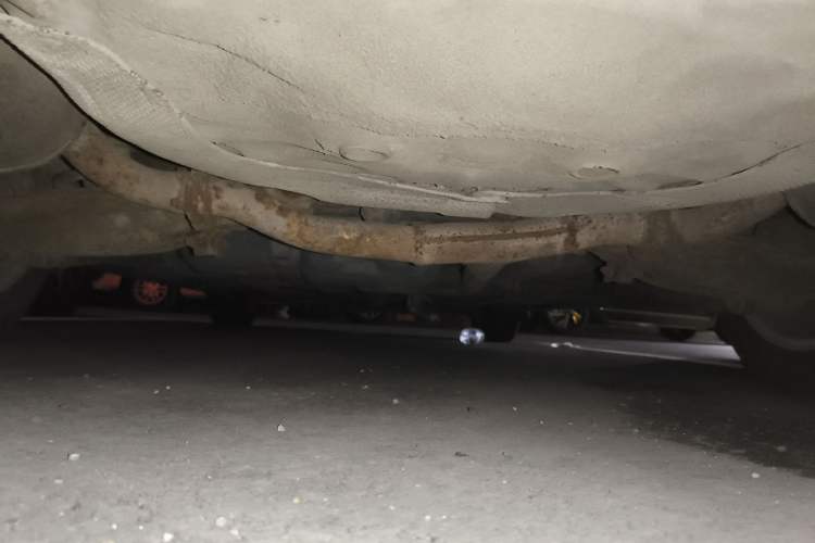 Used Haima M8 2014 2.0L Manual Comfort Edition Chassis Rear