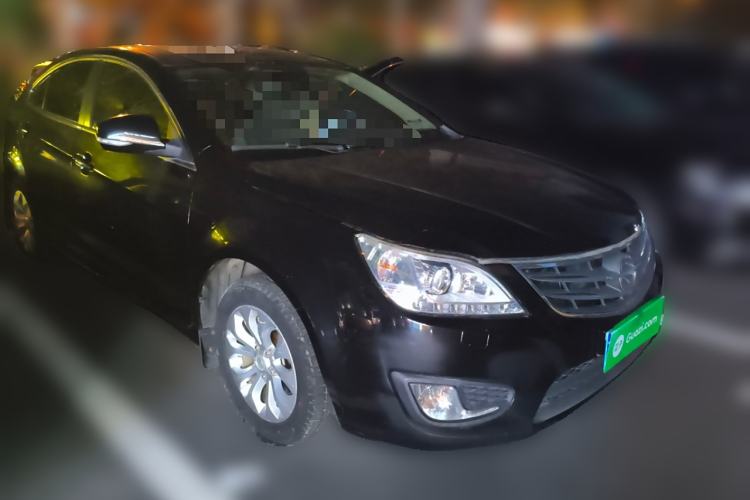 Used Haima M8 2014 2.0L Manual Comfort Edition Front Right 45 Deg