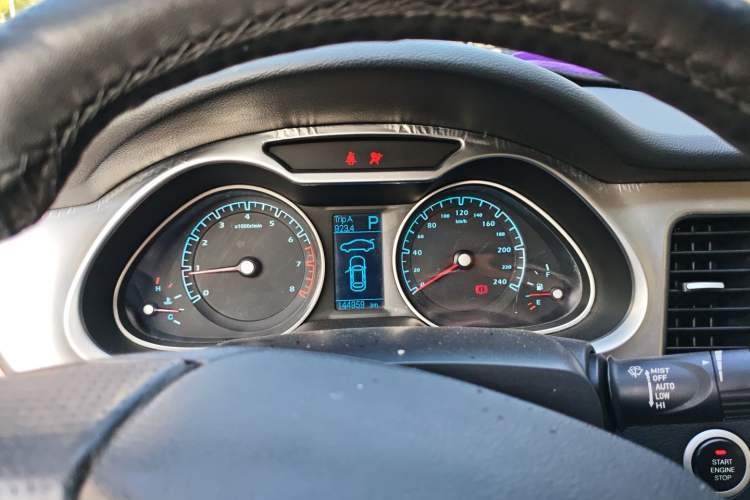 Used Haima M8 2014 2.0L Automatic Luxury Version Instrument Cluster