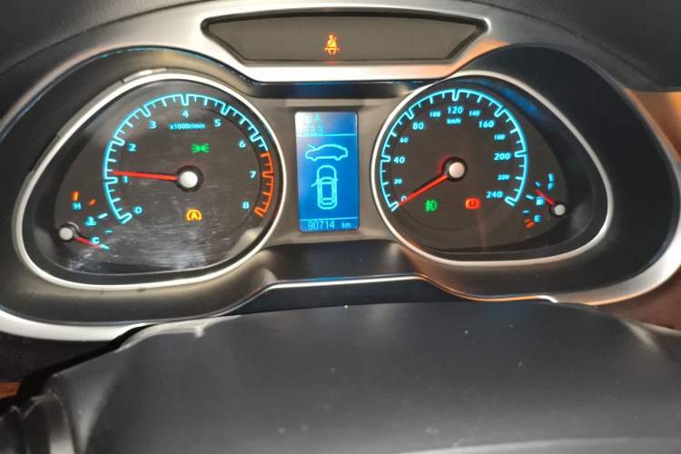 Used Haima M8 2014 2.0L Manual Comfort Edition Instrument Cluster