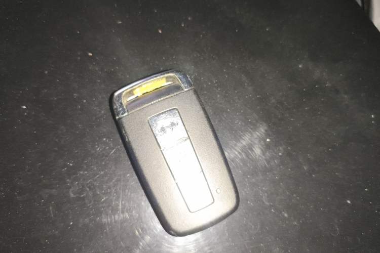 Used Haima M8 2014 2.0L Manual Comfort Edition Vehicle Key