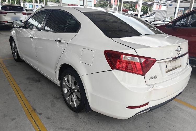 Used Haima M8 2014 2.0L Automatic Luxury Version Exterior 3