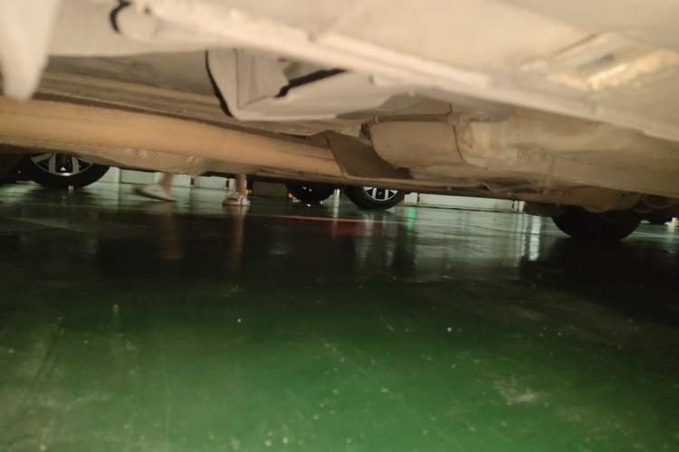 Used Haima M8 2015 1.8T Automatic Comfort Model Chassis Rear Right