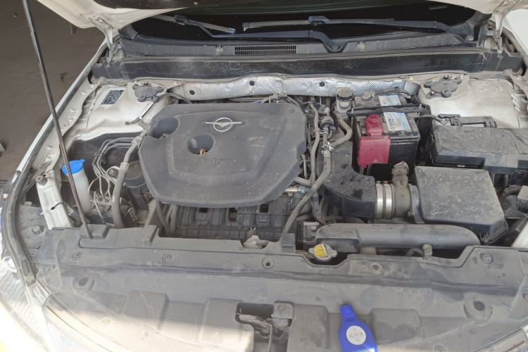 Used Haima M8 2015 1.8T Automatic Comfort Model Engine Bay