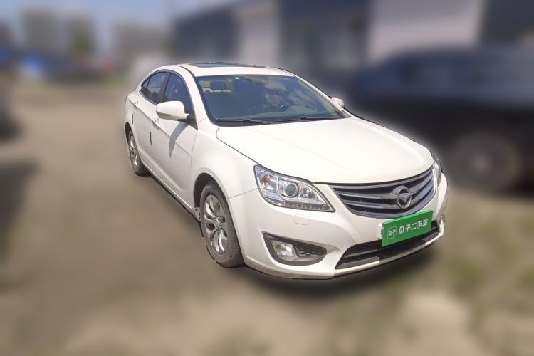 Used Haima M8 2015 1.8T Automatic Comfort Model Front Right 45 Deg