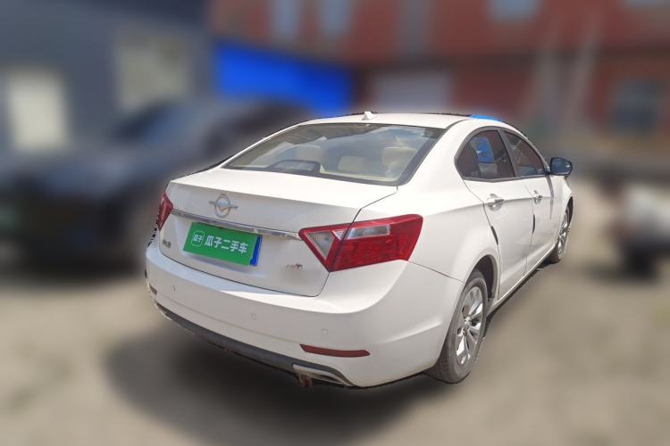 Used Haima M8 2015 1.8T Automatic Comfort Model Rear Right 45 Deg