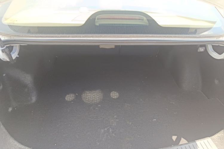 Used Haima M8 2015 1.8T Automatic Comfort Model Trunk