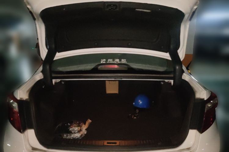 Used Haima M8 2015 1.8T Automatic Comfort Model Trunk