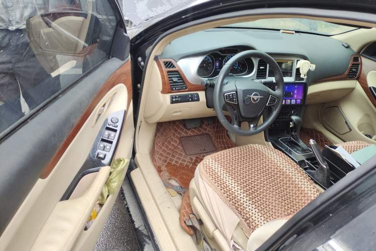 Used Haima M8 2017 1.8T Automatic Model Driver Seat