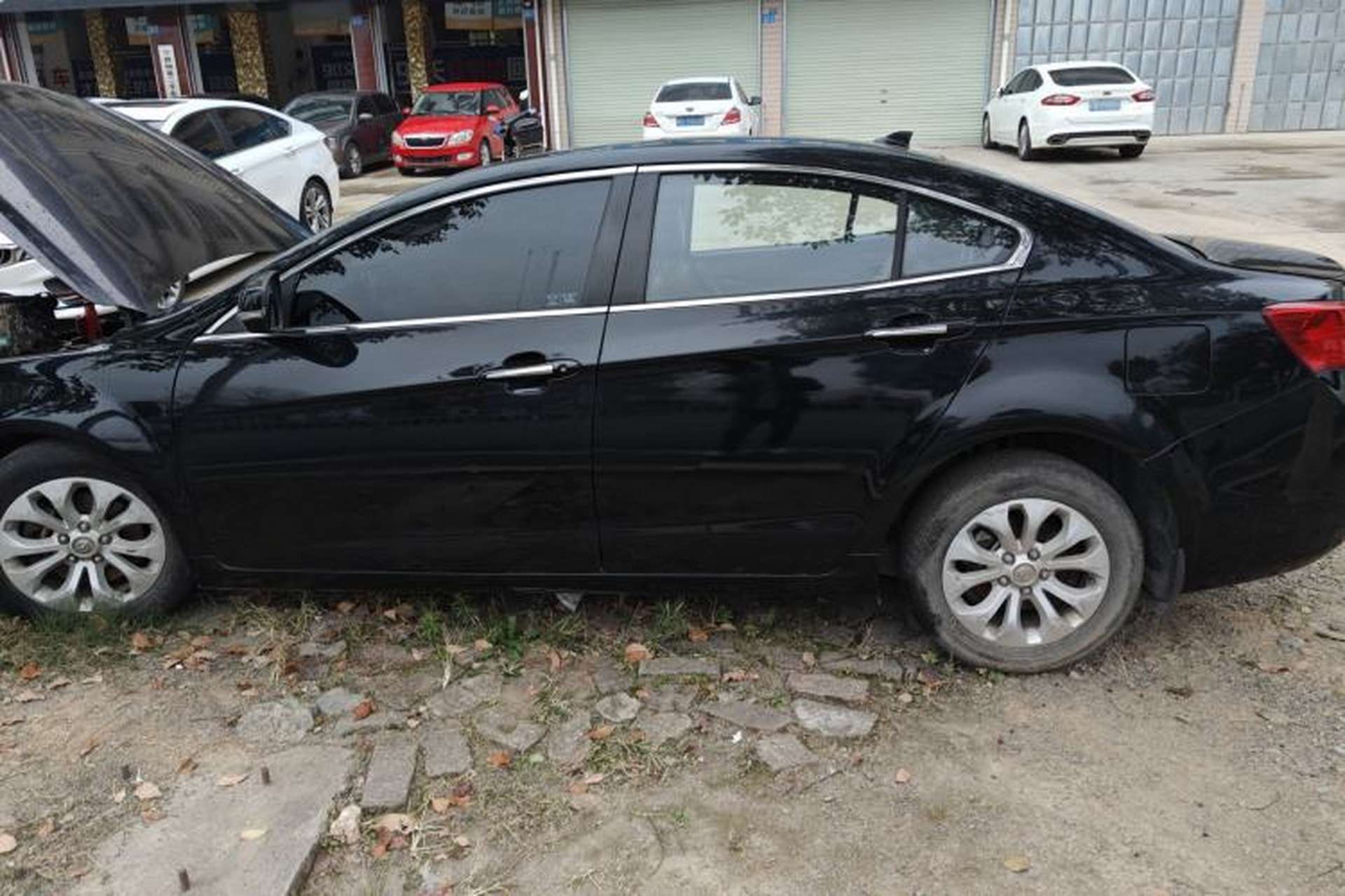 Used Haima M8 2017 1.8T Automatic Model Exterior 3