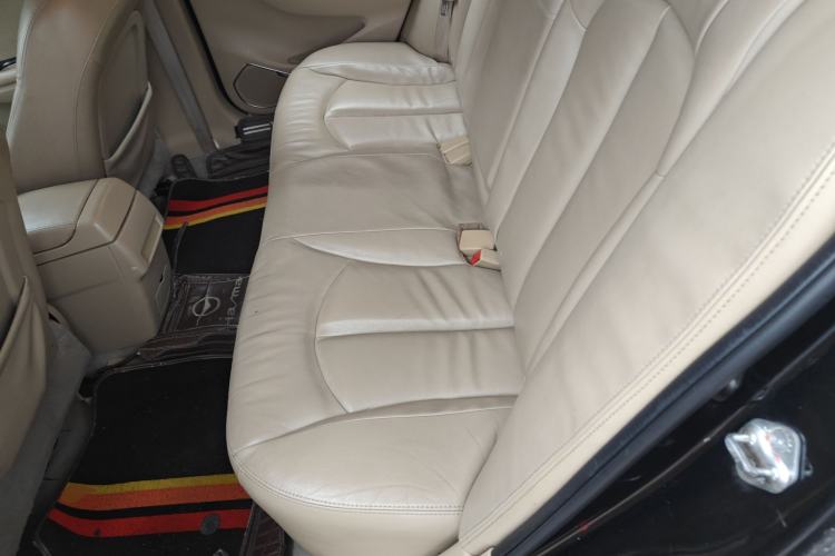 Used Haima M8 2017 1.8T Automatic Model Interior 4