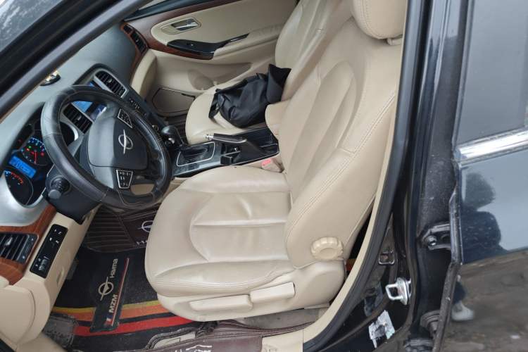 Used Haima M8 2017 1.8T Automatic Model Left Front Seat