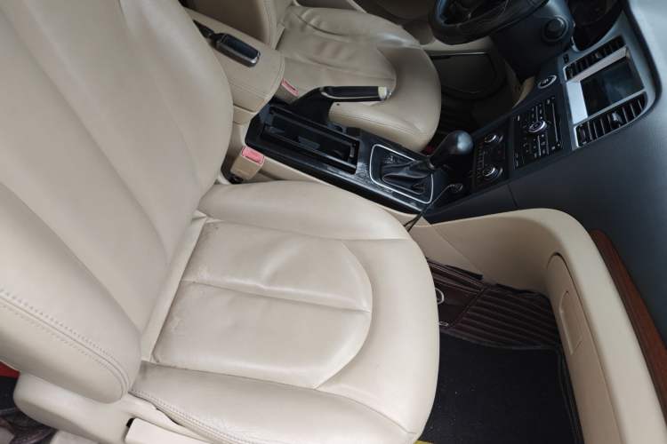 Used Haima M8 2017 1.8T Automatic Model Right Front Seat