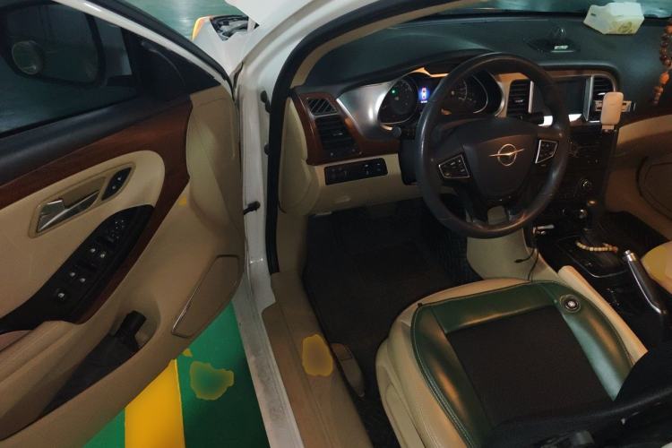 Used Haima M8 2017 1.8T Automatic Model Driver Seat