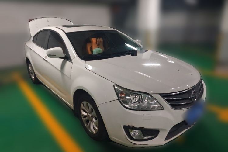 Used Haima M8 2017 1.8T Automatic Model Front Right 45 Deg