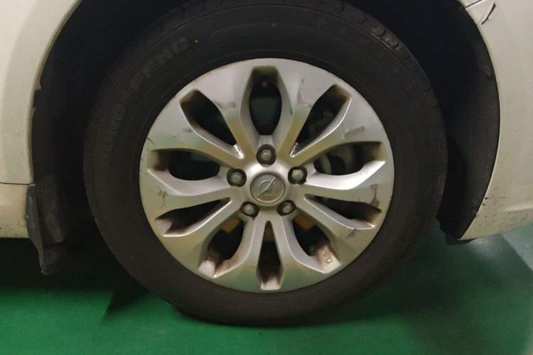 Used Haima M8 2017 1.8T Automatic Model Right Front Wheel Hub