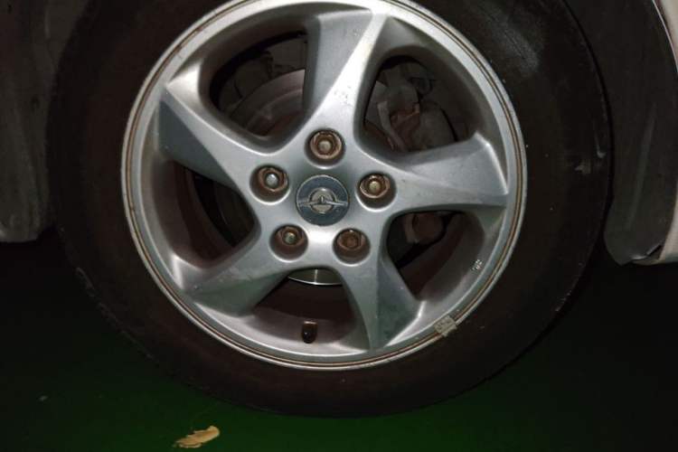 Used Haima Puxima 2007 1.8L Automatic 5-Seater Standard STD5 Right Front Wheel Hub