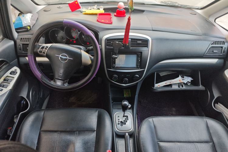 Used Haima Puxima 2010 1.8L Automatic 7-Seater Luxury Center Console