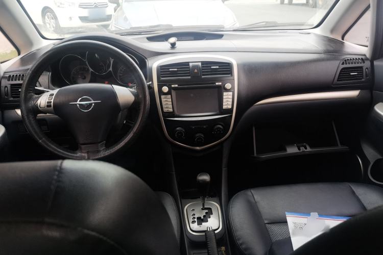 Used Haima Puxima 2010 1.8L Automatic 7-Seater Luxury Center Console