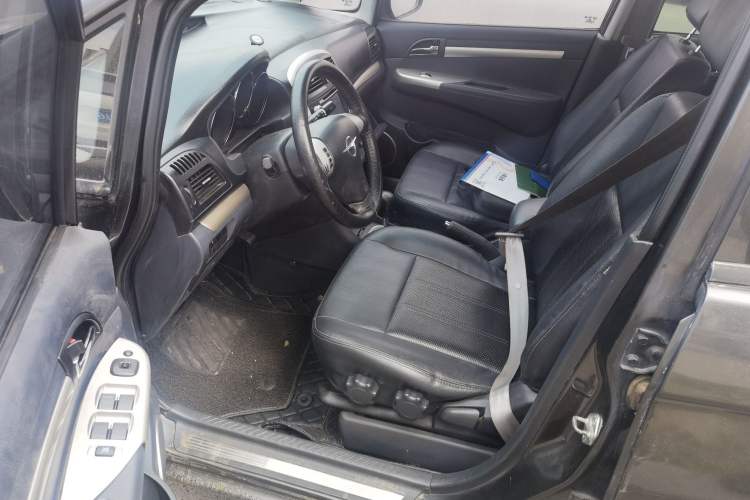 Used Haima Puxima 2010 1.8L Automatic 7-Seater Luxury Driver Seat