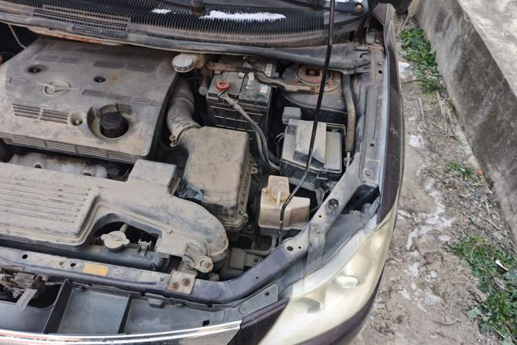 Used Haima Puxima 2010 1.8L Automatic 7-Seater Luxury Engine Bay Left