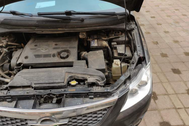 Used Haima Puxima 2010 1.6L Manual 7-Seater Luxury Engine Bay Left