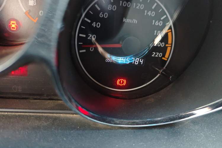 Used Haima Puxima 2010 1.8L Automatic 7-Seater Luxury Odometer Close Up