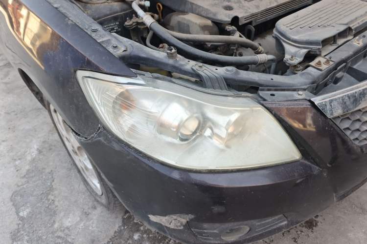 Used Haima Puxima 2010 1.8L Automatic 7-Seater Luxury Right Front Headlight