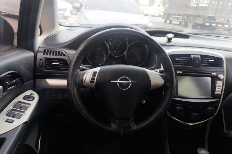 Used Haima Puxima 2010 1.8L Automatic 7-Seater Luxury Steering Wheel