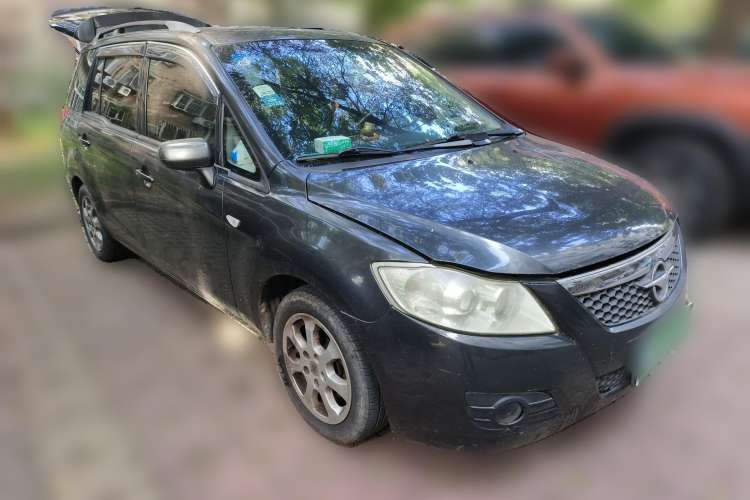 Used Haima Puxima 2010 1.8L Automatic 7-Seater Luxury Front Right 45 Deg