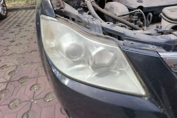 Used Haima Puxima 2010 1.8L Automatic 7-Seater Luxury Right Front Headlight