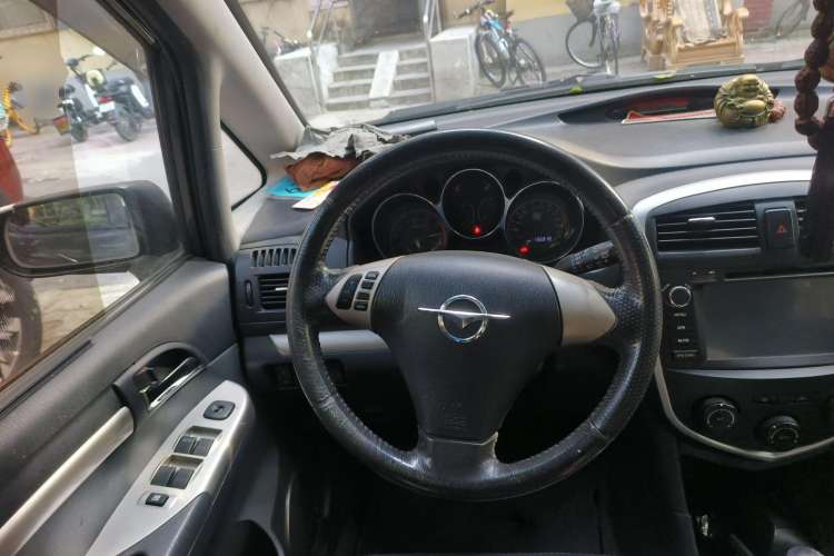 Used Haima Puxima 2010 1.8L Automatic 7-Seater Luxury Steering Wheel