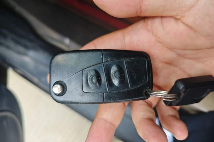 Used Haima Puxima 2010 1.6L Manual 5-Seater Comfort Trim Vehicle Key