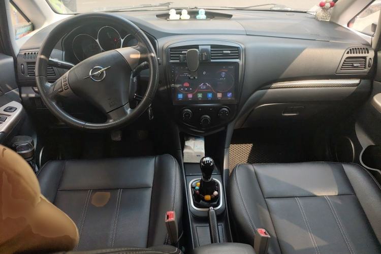 Used Haima Puxima 2010 1.6L Manual 7-Seater Luxury Center Console