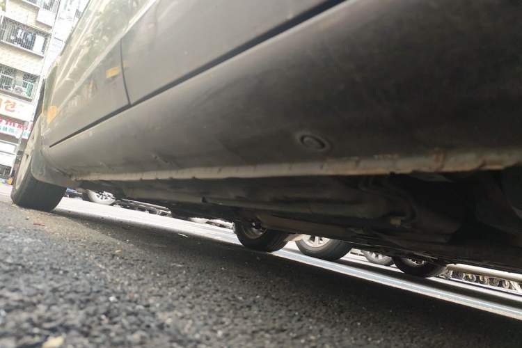 Used Haima Puxima 2010 1.6L Manual 7-Seater Luxury Chassis Rear Left