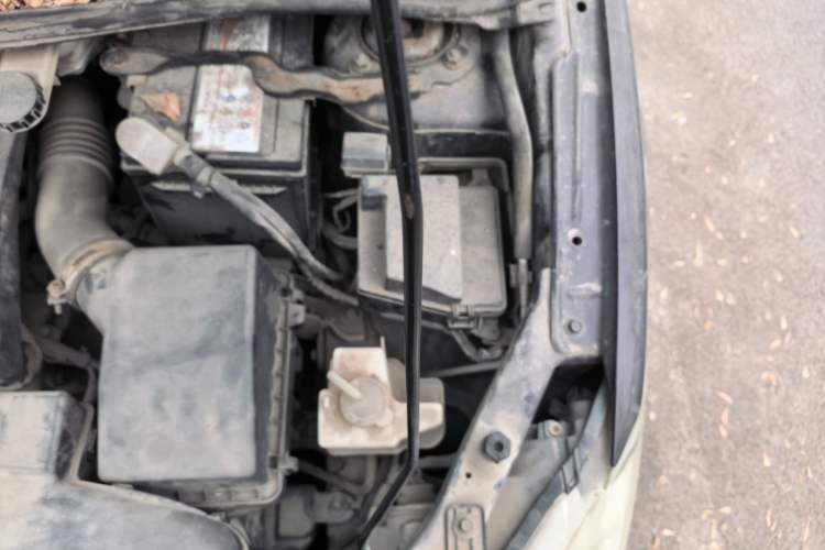 Used Haima Puxima 2010 1.8L Automatic 7-Seater Luxury Engine Bay Left