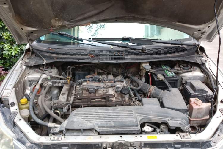 Used Haima Puxima 2010 1.8L Automatic 5-Seater Comfort Trim Engine Bay