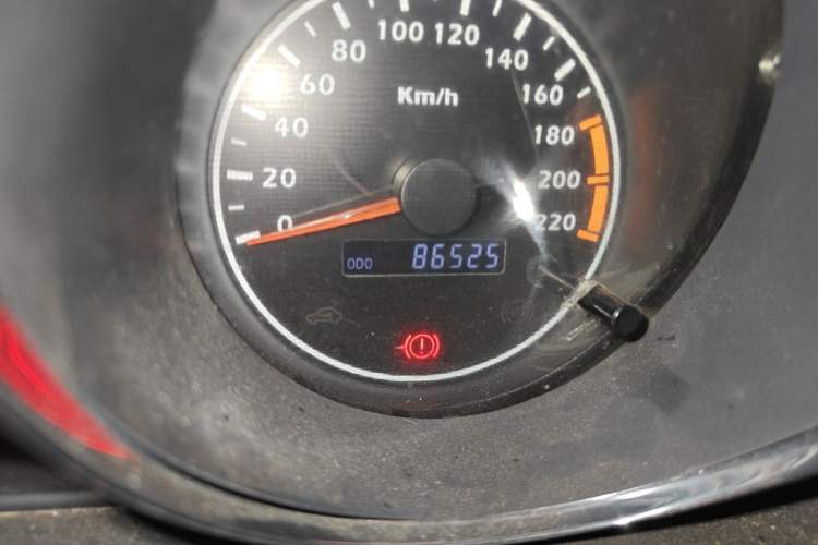 Used Haima Puxima 2010 1.6L Automatic 5-Seater Comfort Trim Odometer Close Up