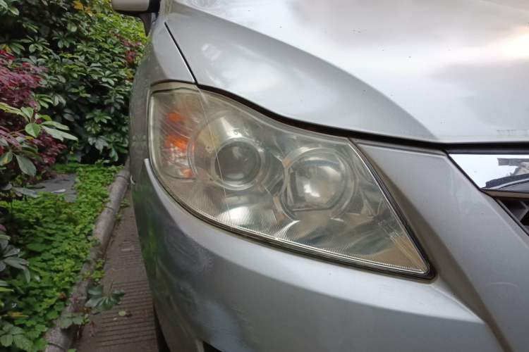Used Haima Puxima 2010 1.8L Automatic 5-Seater Comfort Trim Right Front Headlight