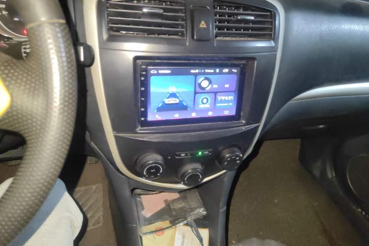 Used Haima Puxima 2010 1.6L Manual 5-Seater Comfort Trim Audio And AC Panel